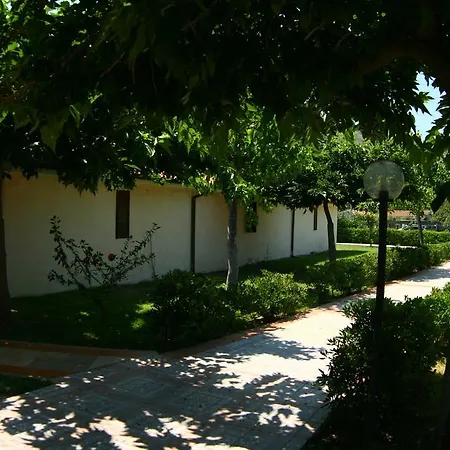 홀리데이파크 Borgo Marino Albatros 잠브로네