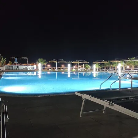 Borgo Marino Albatros 잠브로네