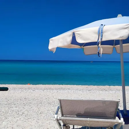 홀리데이파크 Borgo Marino Albatros 잠브로네