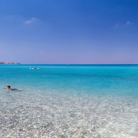 Borgo Marino Albatros ザンブローネ