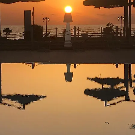 Borgo Marino Albatros 홀리데이파크 잠브로네