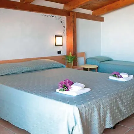 ホリデーパーク Borgo Marino Albatros *
