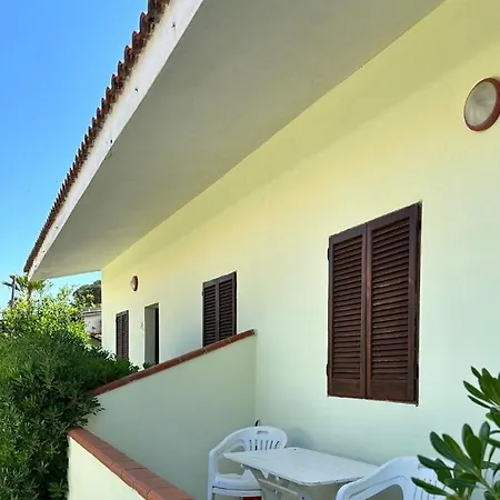 Borgo Marino Albatros * ザンブローネ