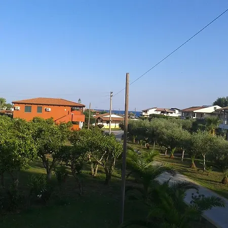 ホリデーパーク Borgo Marino Albatros ザンブローネ