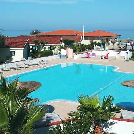 Borgo Marino Albatros 잠브로네